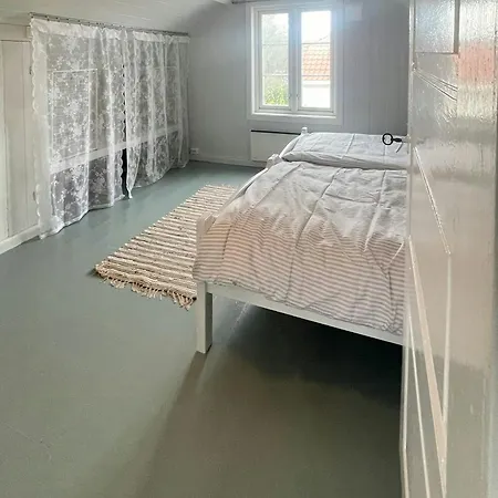 Unique With Charm Tangen *
