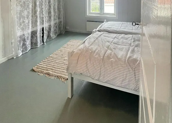 Unique With Charm Tangen *