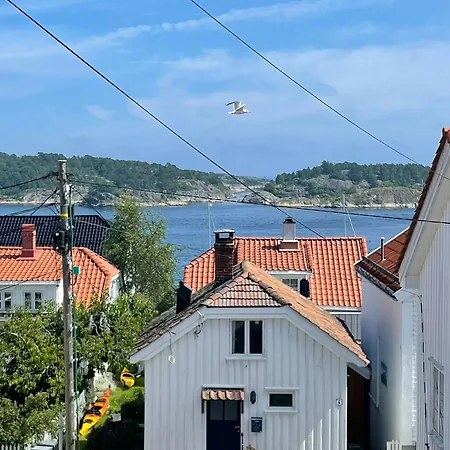 Unique With Charm Tangen *